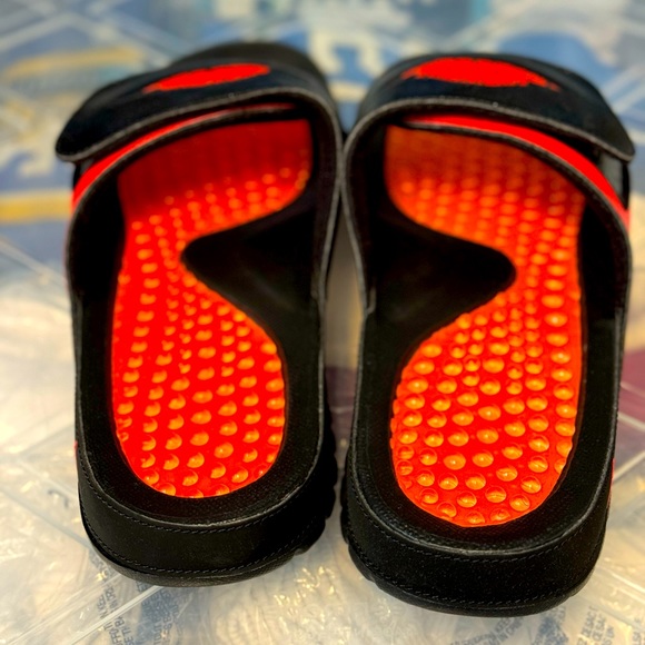 Jordan hydro II retro Blk red new in box - Picture 5 of 7